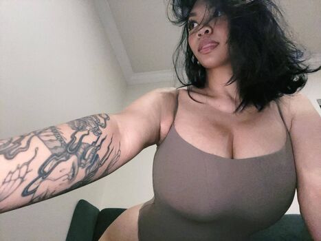 Amandatouch page leaked private photo uncensored HD quality