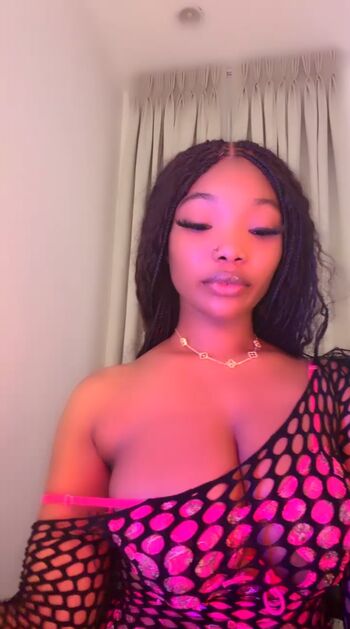 Amateur streamers page leaked private photo uncensored HD quality
