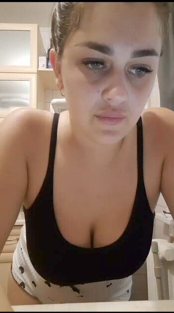 Amateur streamers page leaked private photo uncensored HD quality