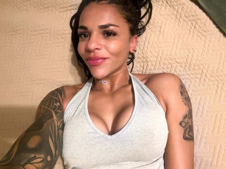 Amber reacts page leaked private photo uncensored HD quality