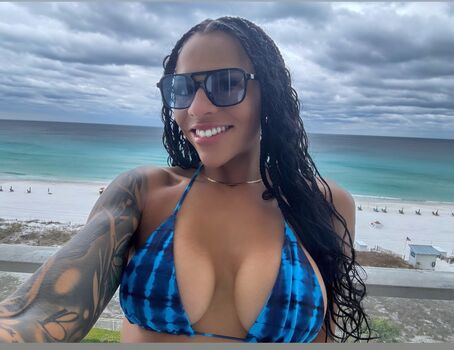 Amber reacts page leaked private photo uncensored HD quality