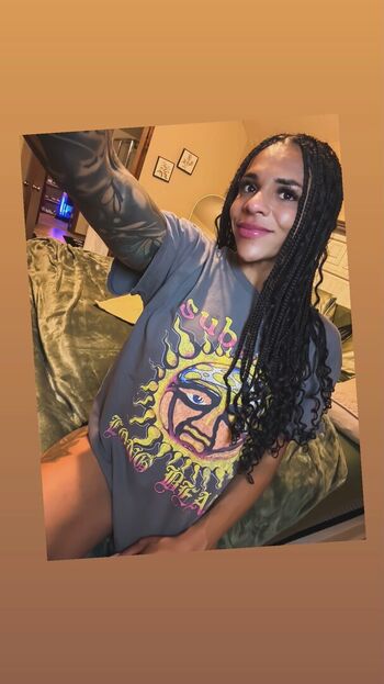 Amber reacts leaked private photo uncensored HD quality