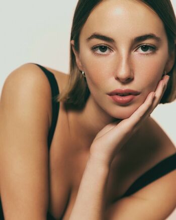 Amelie manzoli  page leaked private photo uncensored HD quality