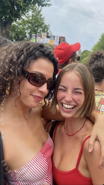 Amelie manzoli  page leaked private photo uncensored HD quality
