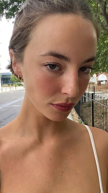 Amelie manzoli  page leaked private photo uncensored HD quality