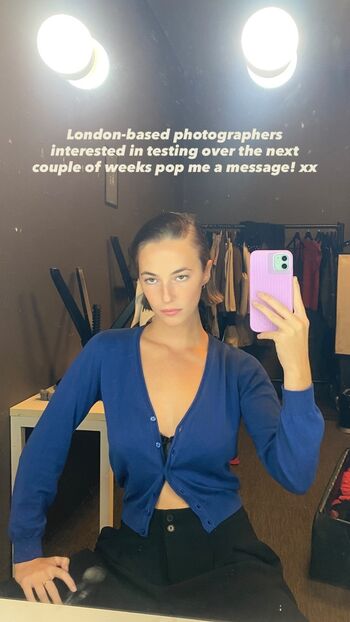 Amelie manzoli  page leaked private photo uncensored HD quality