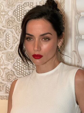 Ana de armas  page leaked private photo uncensored HD quality