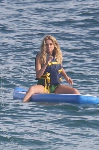 Ana de armas  page leaked private photo uncensored HD quality