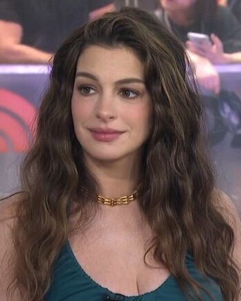 Annehathaway leaked private photo uncensored HD quality