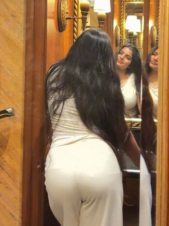 Anushka deokate page leaked private photo uncensored HD quality