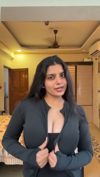 Anushka deokate leaked private photo uncensored HD quality