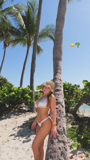 Ariana white page leaked private photo uncensored HD quality