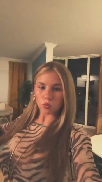 Ariana white page leaked private photo uncensored HD quality