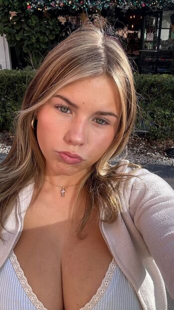 Ariana white page leaked private photo uncensored HD quality