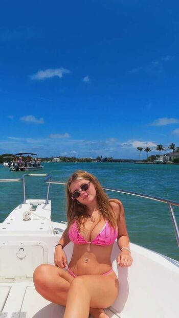 Ariana white page leaked private photo uncensored HD quality