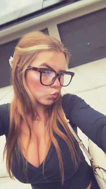 Ariana white page leaked private photo uncensored HD quality