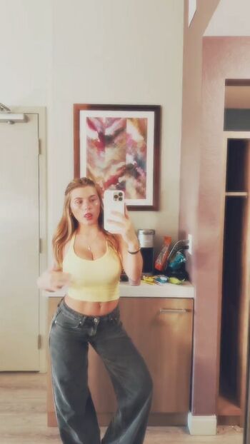 Ariana white page leaked private photo uncensored HD quality