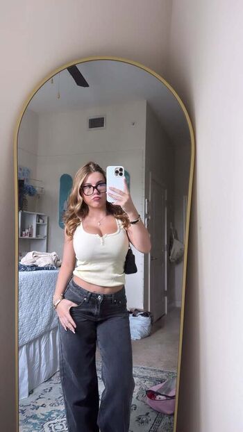Ariana white page leaked private photo uncensored HD quality