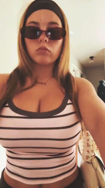 Ariana white page leaked private photo uncensored HD quality