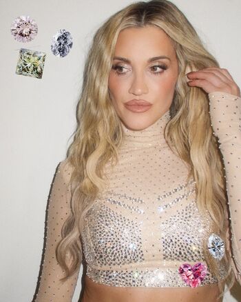 Ashley roberts page leaked private photo uncensored HD quality