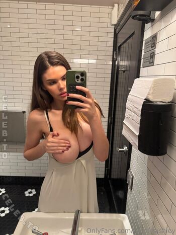 Ashley tervort  page leaked private photo uncensored HD quality