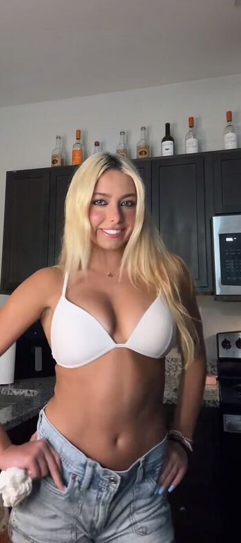Ava nucci page leaked private photo uncensored HD quality