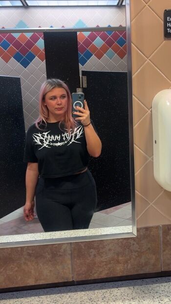 Averageallison page leaked private photo uncensored HD quality
