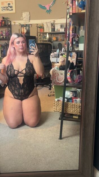 Averageallison leaked private photo uncensored HD quality