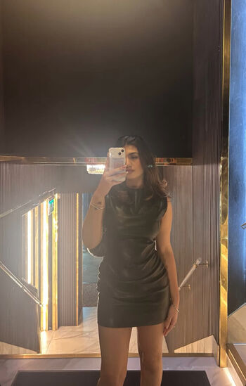 Avneet kaur page leaked private photo uncensored HD quality