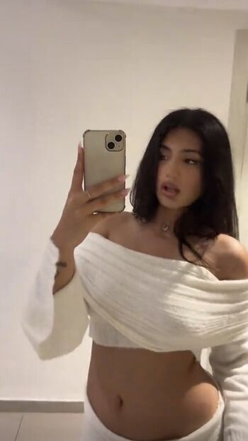 Avneet kaur leaked private photo uncensored HD quality