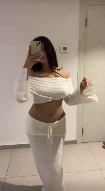 Avneet kaur leaked private photo uncensored HD quality