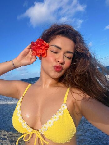 Avneet kaur leaked private photo uncensored HD quality
