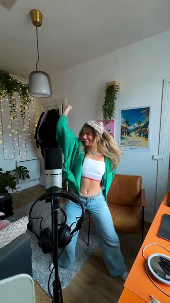 Axelle maga page leaked private photo uncensored HD quality