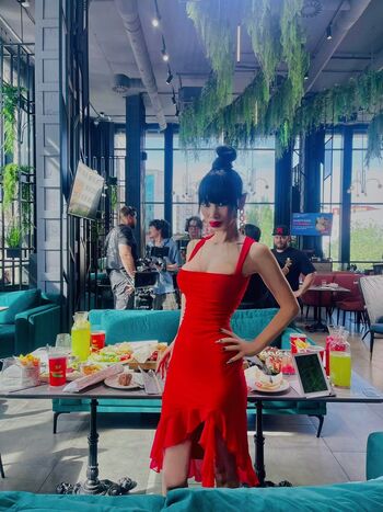 Bai ling  page leaked private photo uncensored HD quality