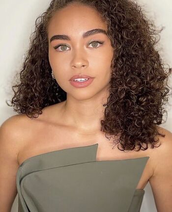 Bailey bass page leaked private photo uncensored HD quality