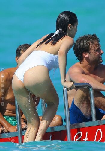 Bella hadid  page leaked private photo uncensored HD quality