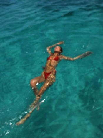 Bella hadid  page leaked private photo uncensored HD quality