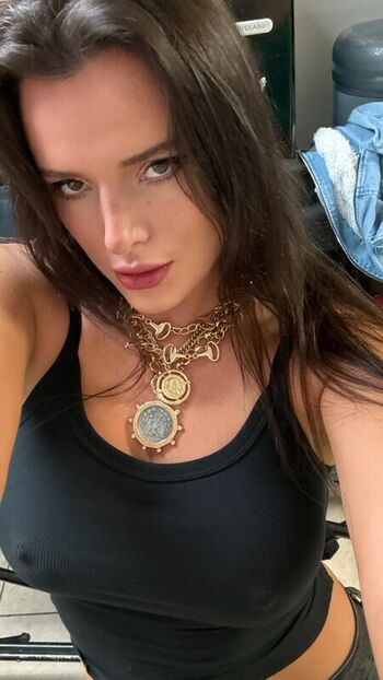 Bella thorne  page leaked private photo uncensored HD quality
