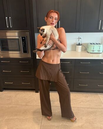 Bella thorne  page leaked private photo uncensored HD quality