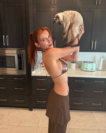 Bella thorne  page leaked private photo uncensored HD quality