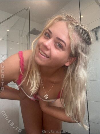 Bellablondofficial leaked private photo uncensored HD quality