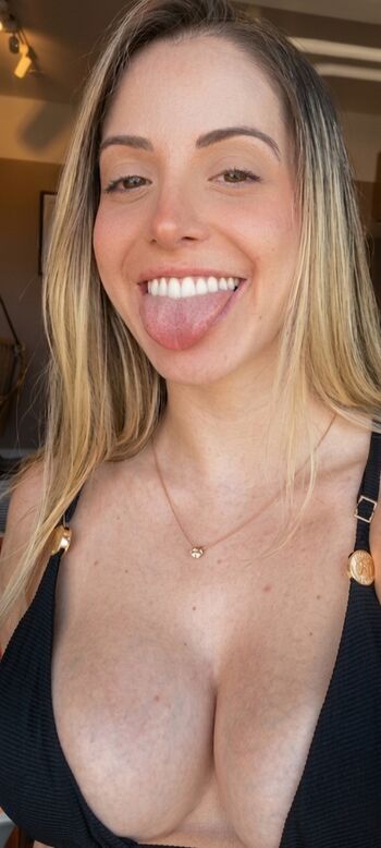 Bianquinha leaked private photo uncensored HD quality
