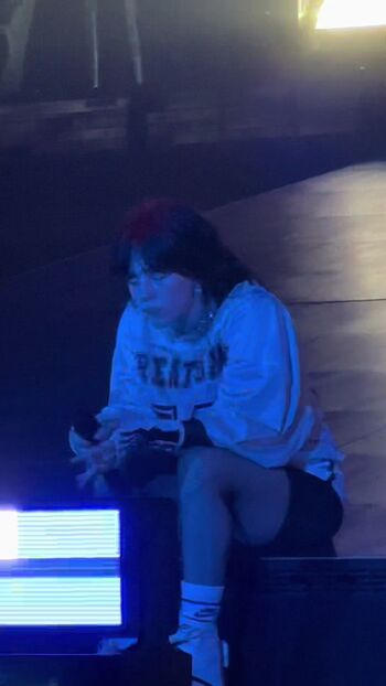 Billie eilish  page leaked private photo uncensored HD quality