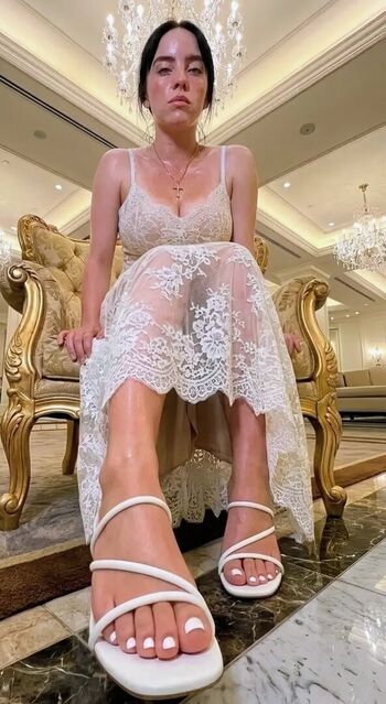 Billie eilish  page leaked private photo uncensored HD quality