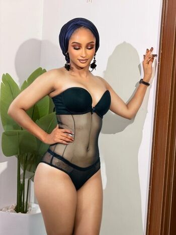 Billie eilish  page leaked private photo uncensored HD quality