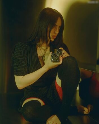 Billie eilish  page leaked private photo uncensored HD quality