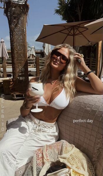 Callmelenilu leaked private photo uncensored HD quality
