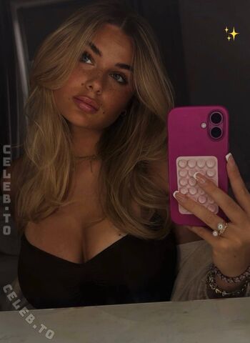 Callmelenilu leaked private photo uncensored HD quality