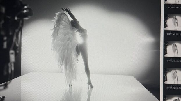 Candice swanepoel page leaked private photo uncensored HD quality