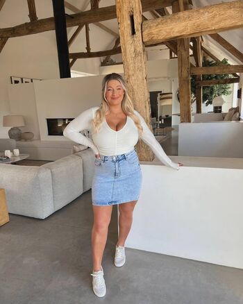 Carys whittaker page leaked private photo uncensored HD quality